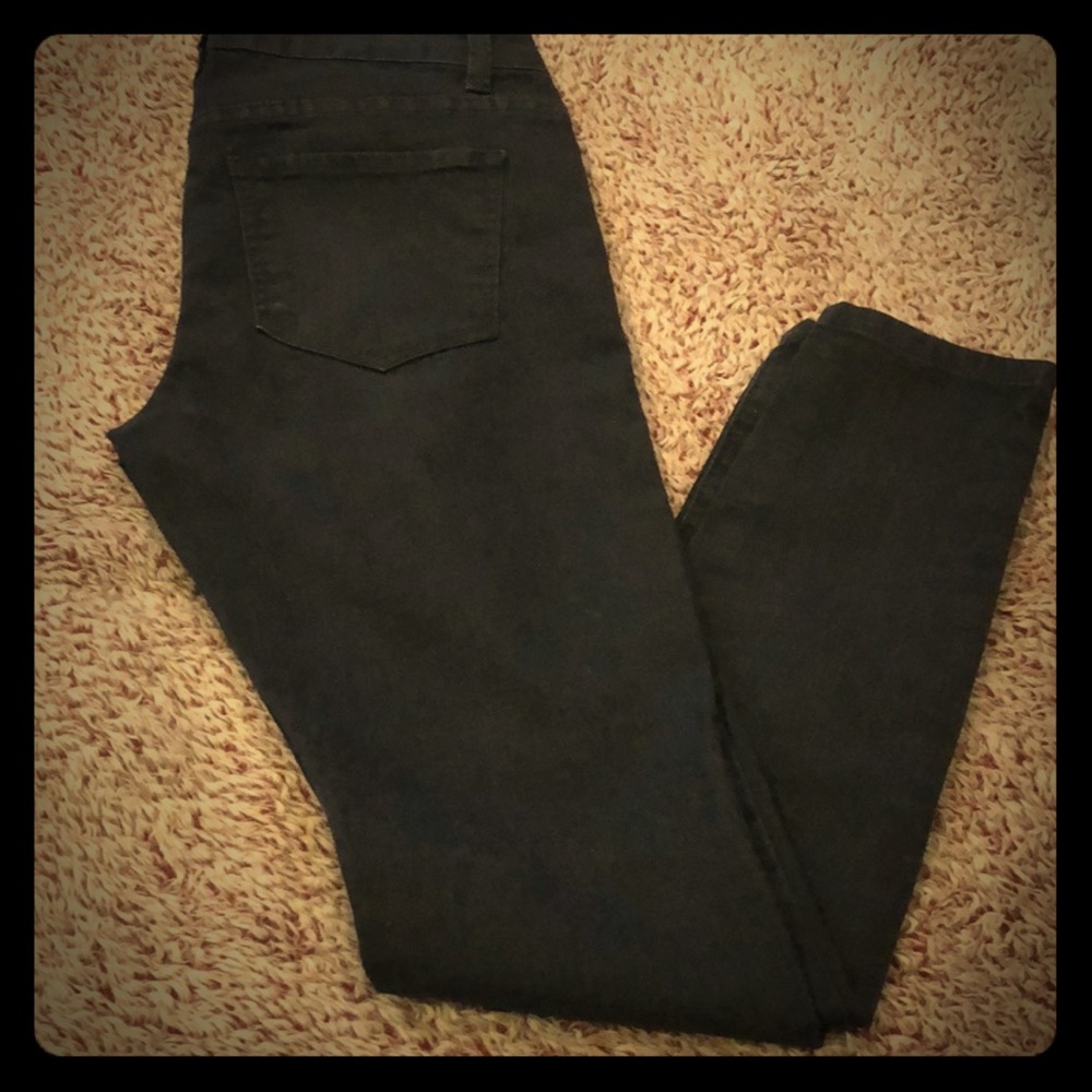 B2G1 Forever 21 skinny dark denim jeans